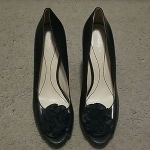 Nine West Black heels with "rose" accents